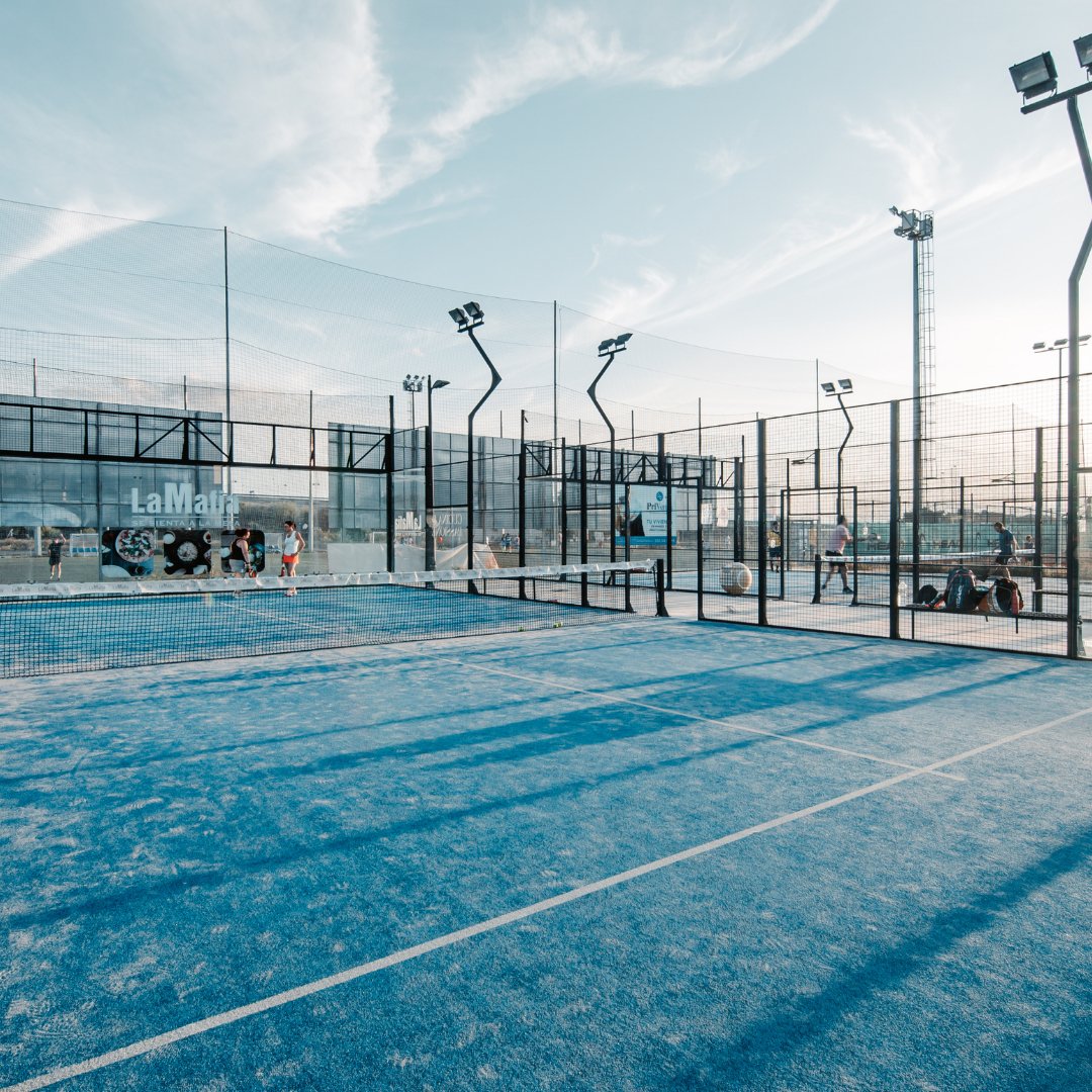 ¡Buen miércoles a todo el mundo! Se ha quedado una semanita estupenda para venir a @campuspadel 

¡Recuerda los eventos que tenemos en marcha!
🎾 Torneo benéfico Copa del Rey
🎾 Sorteo por San Valentín