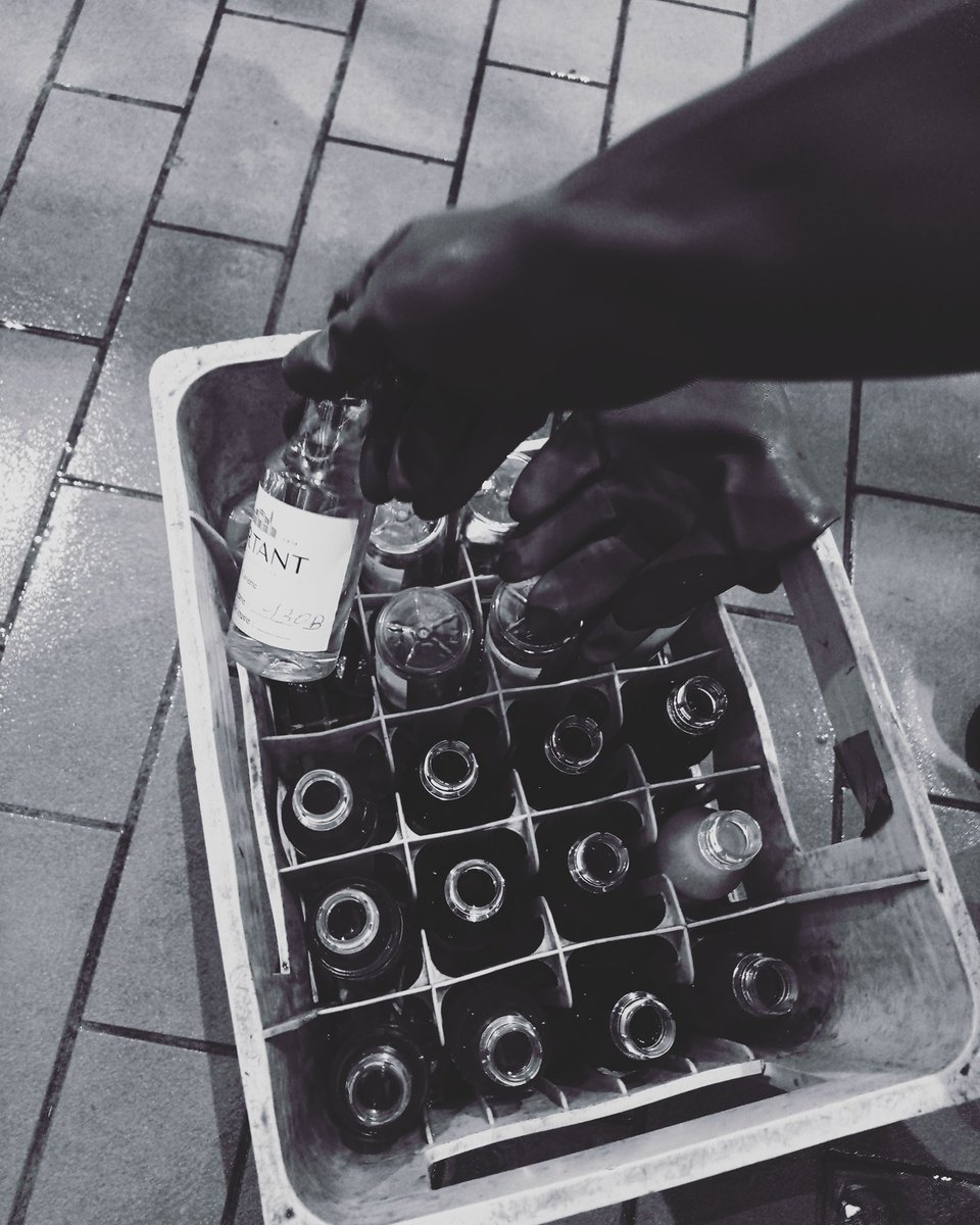 FORTANT_EN's tweet photo. Cellar work, tasting ahead !
#fortant #maisonfortant #winery #vin #wine #languedocwine #tastepaysdoc https://t.co/2uNsNSEtq7