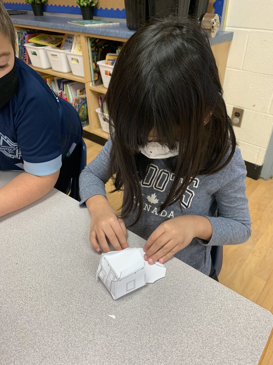 Nicole Voisin tweet media