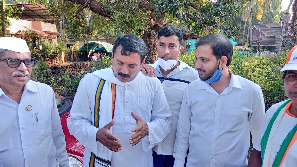 SevadalGJ's tweet photo. अखिल भारतीय कांग्रेस सेवा दल के मुख्य संयोजक श्री @LaljiDesaiG जीने आज गोवा में वेलिम और नेवेलिम निर्वाचन क्षेत्रों के कांग्रेस उम्मीदवारों के लिए गोवा प्रदेश कांग्रेस सेवा दल के साथ घर-घर प्रचार में भाग लिया।
#GoaReadyForCongress
#DeshKaBalSevadal https://t.co/OmTaVNSKPr