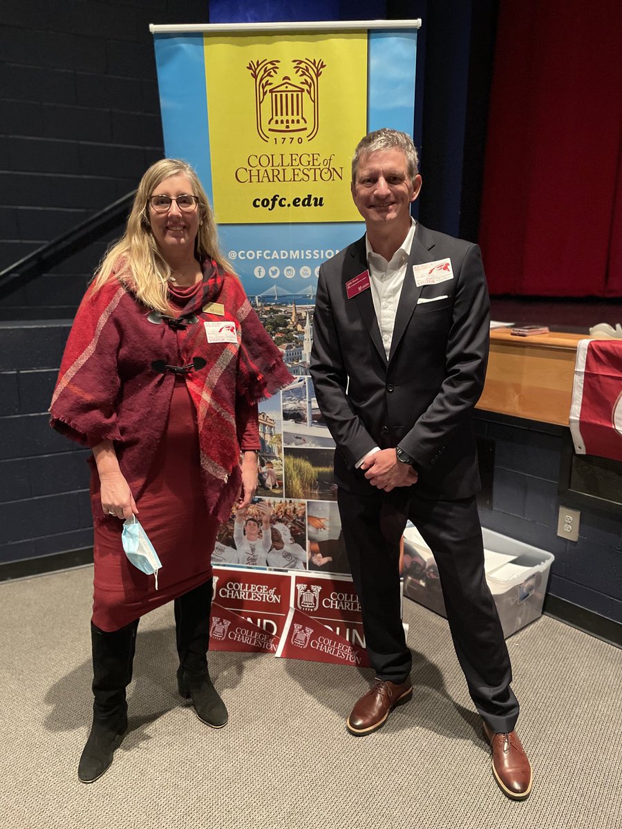 GibbsKnotts's tweet photo. Excited to be ⁦@acflorahigh⁩ to talk with admitted students.  Joined by ⁦⁦@cofchonors⁩ Dean Beth Meyer-Bernstein and colleagues from ⁦@CofCAdmissions⁩.  ⁦@HSSatCofC⁩ #AcceptedStudents https://t.co/PXw1RXly6w