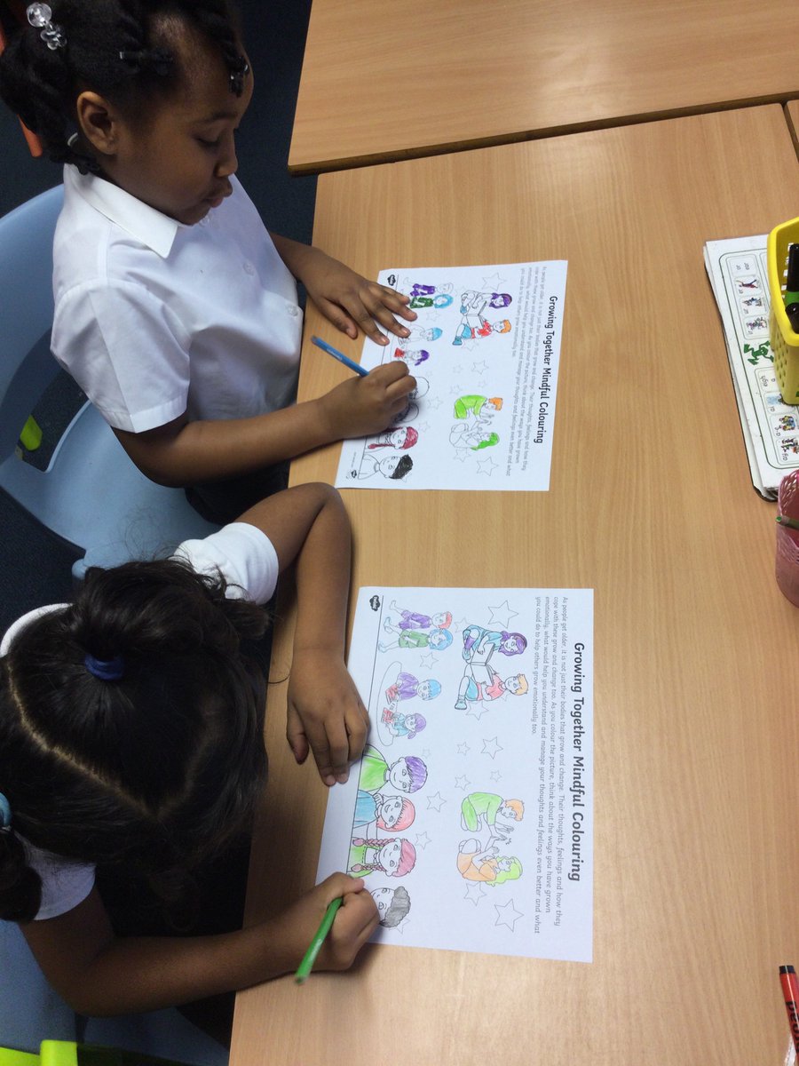 FeatherstoneYR2's tweet photo. Mindful colouring is a great way to relax and enjoy. We take out time and colour within the lines. 2M loves mindful colouring. #ChildrensMentalHealthWeek #childrensmentalhealthweek2022 https://t.co/686UQSBhJh