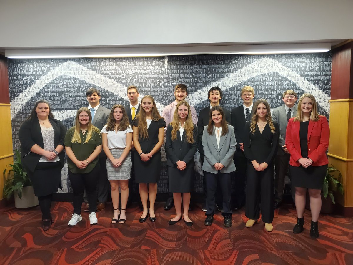 ReedsSpringHS's tweet image. FBLA went to MSU this week medaled 11 students with 6 advancing to the State Leadership Conference!  #AcademicExcellence #WolvesatWork #FBLA #BringingHometheHardware