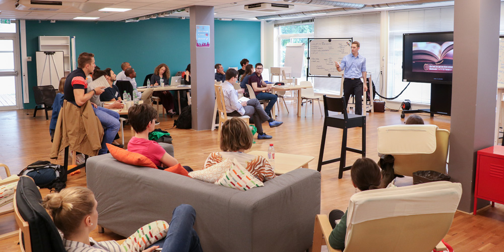 Vous voulez parler de ludopédagogie 🎮 et débattre sur l'enseignement de demain 🧑‍🏫? 

▶ Le CIPEN de @UGustaveEiffel organisent la Journée de la Pédagogie le 17 mars <a href="/LaCentrif/">La Centrif'</a>.

🗒L'inscription, c'est ici : cipen.univ-gustave-eiffel.fr/actualites/opp…