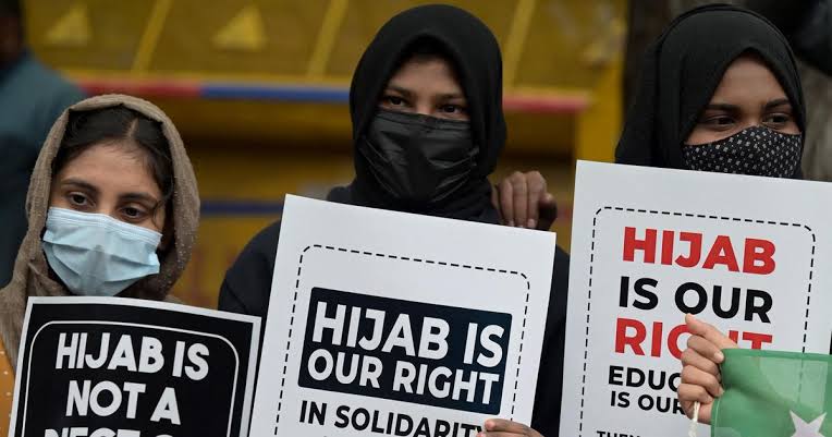 GIOTelangana's tweet photo. Wearing hijab is protected under Article 25 of the constitution. Any orders passed to ban hijab will breach the constitution itself.
#HijabIsFundamentalRight #EducationMyRight https://t.co/l2dE8HcBSg