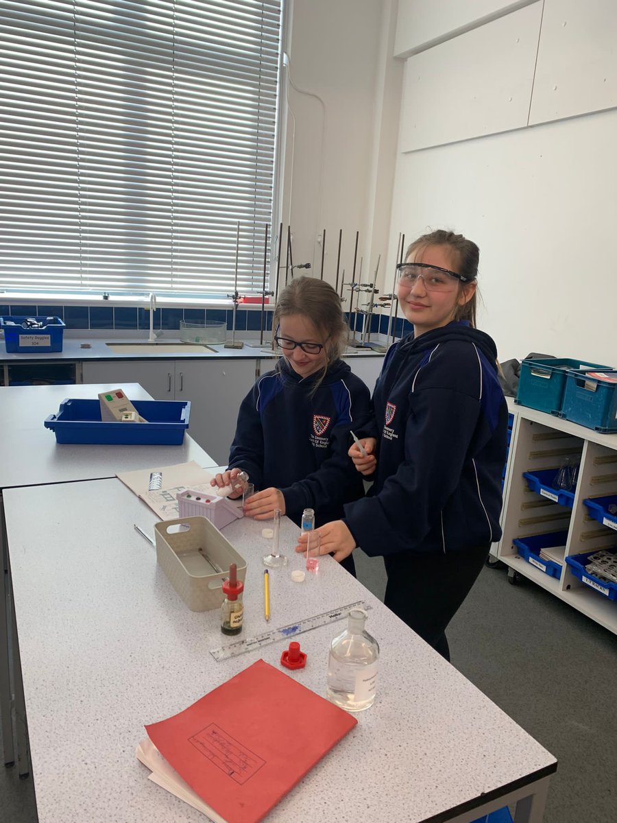 DeaneryScience's tweet image. Miss Derbyshire’s Y7 class have been investigating which brand of antacid is the most effective. @deaneryhigh