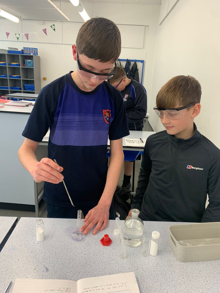 DeaneryScience's tweet image. Miss Derbyshire’s Y7 class have been investigating which brand of antacid is the most effective. @deaneryhigh