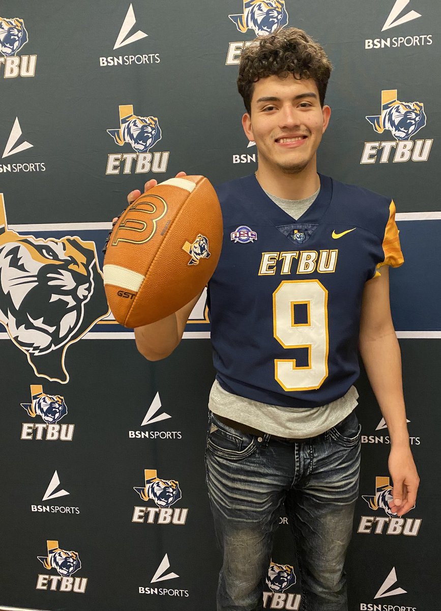 kevinqb09's tweet photo. Great visit this week with @coachjwmoore East Texas Baptist University. Impressive. https://t.co/JPgeOB24Xy