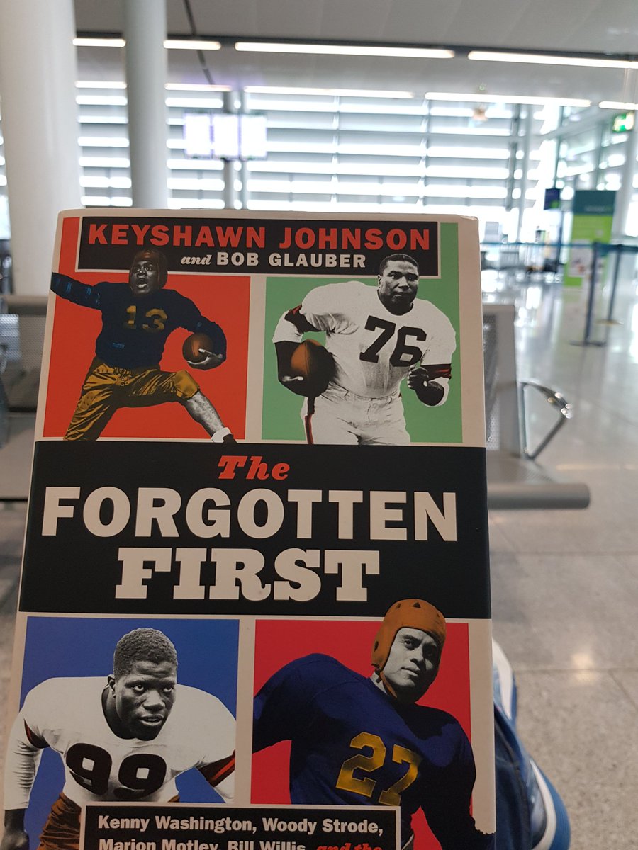 Aar_mor's tweet photo. 1st leg of the trip @DublinAirport

🇮🇪🛫🇬🇧🔜🛬🇺🇸

#TheForgottenFirst to read on the way 📖 @RampageNFL @RamsNFL

#SuperBowl #Irishram🐏 #RamsHouse #LetsgoRams https://t.co/0MROAT6Z5n