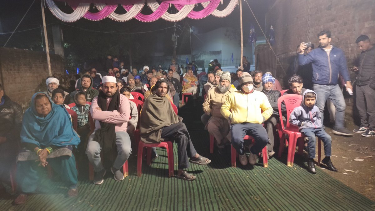 malik_raheesh's tweet photo. रूड़की उत्तराखंड में तावड़ तोड़ सभा करते हुए प्रदेश प्रभारी रईस अहमद मलिक आजाद समाज पार्टी राजस्थान चुनाव चिन्ह केतली प्रत्याशी गुलबहार भाई को वोट मांगते हुए प्रदेश उपाध्छअहतेश्याम  एड जी भाई चंद्रशेखर आज़ाद जिंदाबाद https://t.co/ygdBmNrdoo