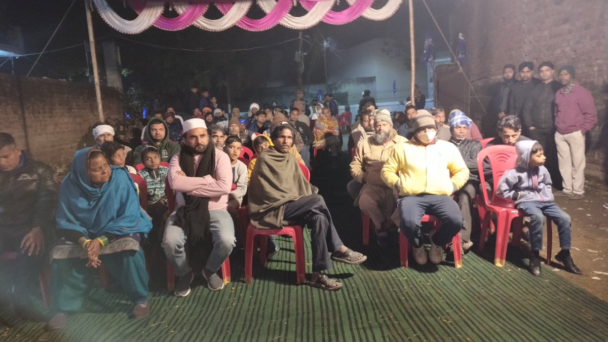 malik_raheesh's tweet photo. रूड़की उत्तराखंड में तावड़ तोड़ सभा करते हुए प्रदेश प्रभारी रईस अहमद मलिक आजाद समाज पार्टी राजस्थान चुनाव चिन्ह केतली प्रत्याशी गुलबहार भाई को वोट मांगते हुए प्रदेश उपाध्छअहतेश्याम  एड जी भाई चंद्रशेखर आज़ाद जिंदाबाद https://t.co/ygdBmNrdoo
