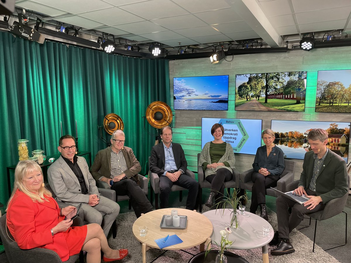 RHarlid's tweet photo. Avslutning på första dagen av den 15:e nationella nätverkskonferensen med kloka och innovativa förslag för en god och jämlik hälsa. https://t.co/Oo1nthERQU