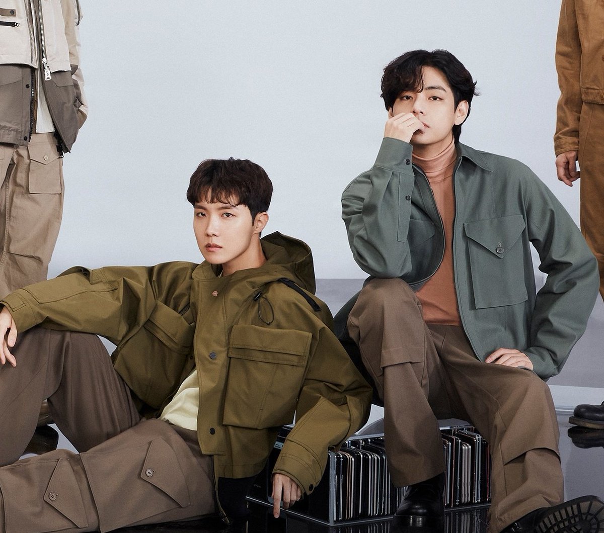 vhopebot's tweet photo. models are lucky they chose music https://t.co/eEpScoqhna