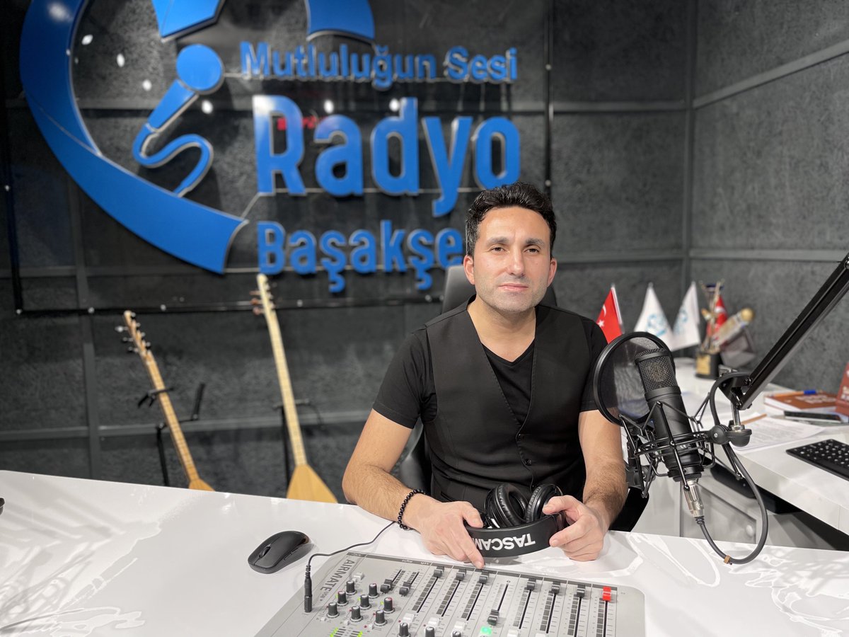 🎙Ayhan ile Gönül Sazım her çarşamba saat 19.00’da yayında. 

📻 radyobasaksehir.com 

📞 0530 387 50 70

#radyoakademi #mutluluğunsesi #canlıyayın #yılıneniyiinternetradyosu #radyogünü