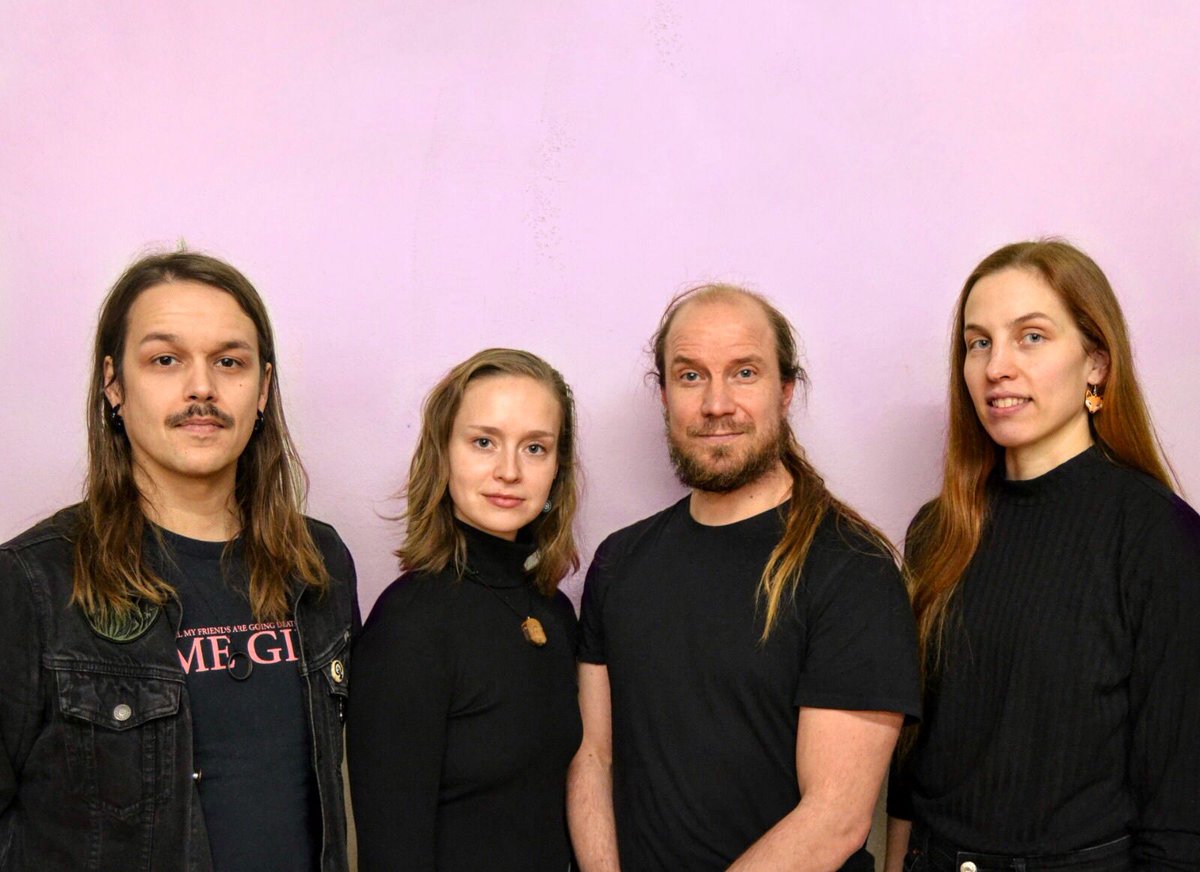 RealityResCen's tweet image. Tässä on todellisuuden tutkimuskeskuksen hallitus vuodelle 2022!

Matilda Aaltonen, tanssitaiteilija
Talvikki Eerola, näyttelijä (puheenjohtaja)
Joel Teixeira Neves, ohjaaja/esitystaiteilija
Jussi Salminen, rituaali- ja esitystaiteilija

#todellisuudentutkimuskeskus