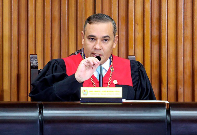 Maikel José Moreno Pérez (@maikelmorenoven) on Twitter photo Con ponencia del presidente del <a href="/TSJ_Venezuela/">TSJ Venezuela</a> Mag. Maikel Moreno, TSJ declaró procedente solicitud de extradición a Italia a un hombre por estafa tsj.gob.ve/-/tsj-declaro-… Con ponencia del presidente del <a href="/TSJ_Venezuela/">TSJ Venezuela</a> Mag. Maikel Moreno, TSJ declaró procedente solicitud de extradición a Italia a un hombre por estafa tsj.gob.ve/-/tsj-declaro-…