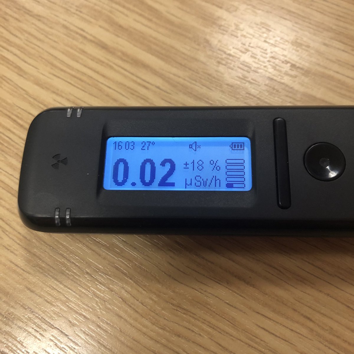 Richard31337's tweet image. Not something you see every day. Seems my office is a haven from gamma/x-ray ionising radiation ☢️ outside it’s a normal 0.12 uSv/h. Gamma Spectroscopy time I think! #radiacode