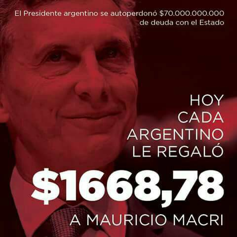 Nestordiiorio's tweet photo. Hace 5 años, este señor, se autocondonaba una deuda para con todos nosotros...lo traigo a colación, en un acto de memoria activa...porque con estas pequeñas piedras, el macrismo pavimento los 4 años de desastre en el país y pareciera que nadie lo recuerda ahora... https://t.co/5qwtwruEIu