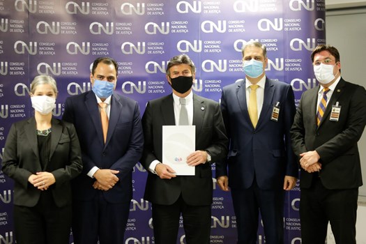 DEFESA DA ADVOCACIA ⚖

OAB/TO e Conselho Federal da Ordem solicitam ao CNJ a reabertura de Fóruns. bit.ly/3oxMnuc

#OABTocantins