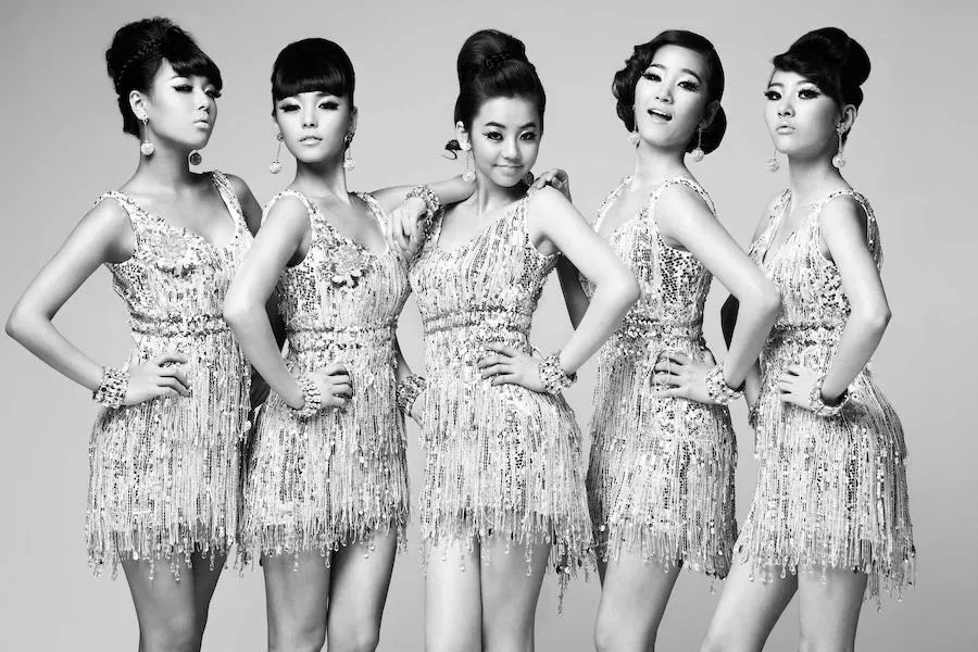 Pop Base on X: 15 years ago today, the iconic K-pop group Wonder Girls  debuted. The group produced memorable hits such as 'Tell Me', 'Nobody', So  Hot', and 'Why So Lonely'. They