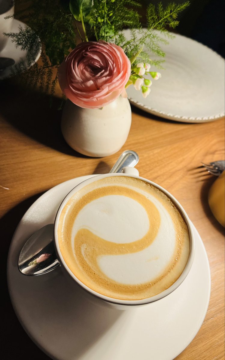 Start your morning off right with the perfect cup of coffee and an impeccable breakfast at #Nougatine. ☕️