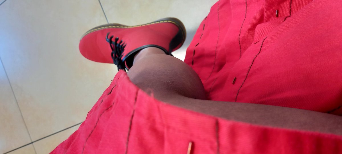 kuliroberts's tweet photo. @ApheleleJody Was with my lawyer this morning and now I'm off to talk all things fabulous. I'm so versatile 🤣🤣🤣🤣🤣🤣 https://t.co/je81kLN62W