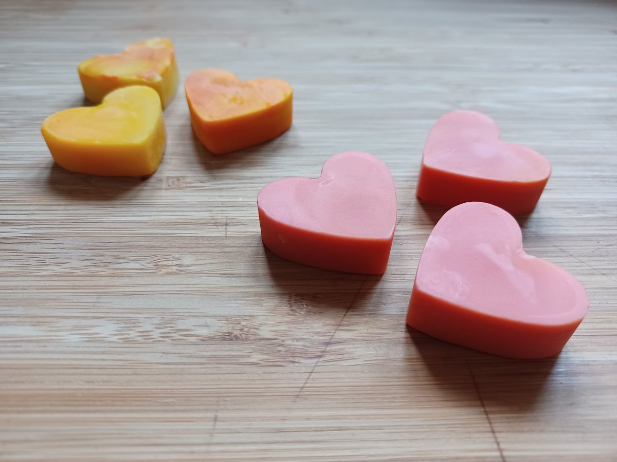 <a href="/SocialEnt_UK/">Social Enterprise UK</a> Bee Mine this Valentines Day with <a href="/wings_radicles/">Wings & Radicles</a> beeswax melts 6 for £5 at wingsandradicles.co.uk 
Gift sets also available for £12🐝❤