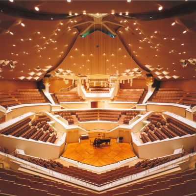 El maestro potosino José Miramontes dirige el concierto de invierno en la Filarmónica de Berlín. Haydn, Mozart y Beethoven para toda la familia. Es este domingo y todavía quedan boletos. ¡Ahí nos vemos! 
berliner-symphoniker.de/winterzauber/
<a href="/DiplomaciacMX/">Diplomacia Cultural MX</a> <a href="/DiplomaciaPubl/">Diplomacia Pública MX</a> <a href="/SRE_mx/">Relaciones Exteriores</a> <a href="/GobEdoSLP/">Gobierno del Estado de San Luis Potosí</a>