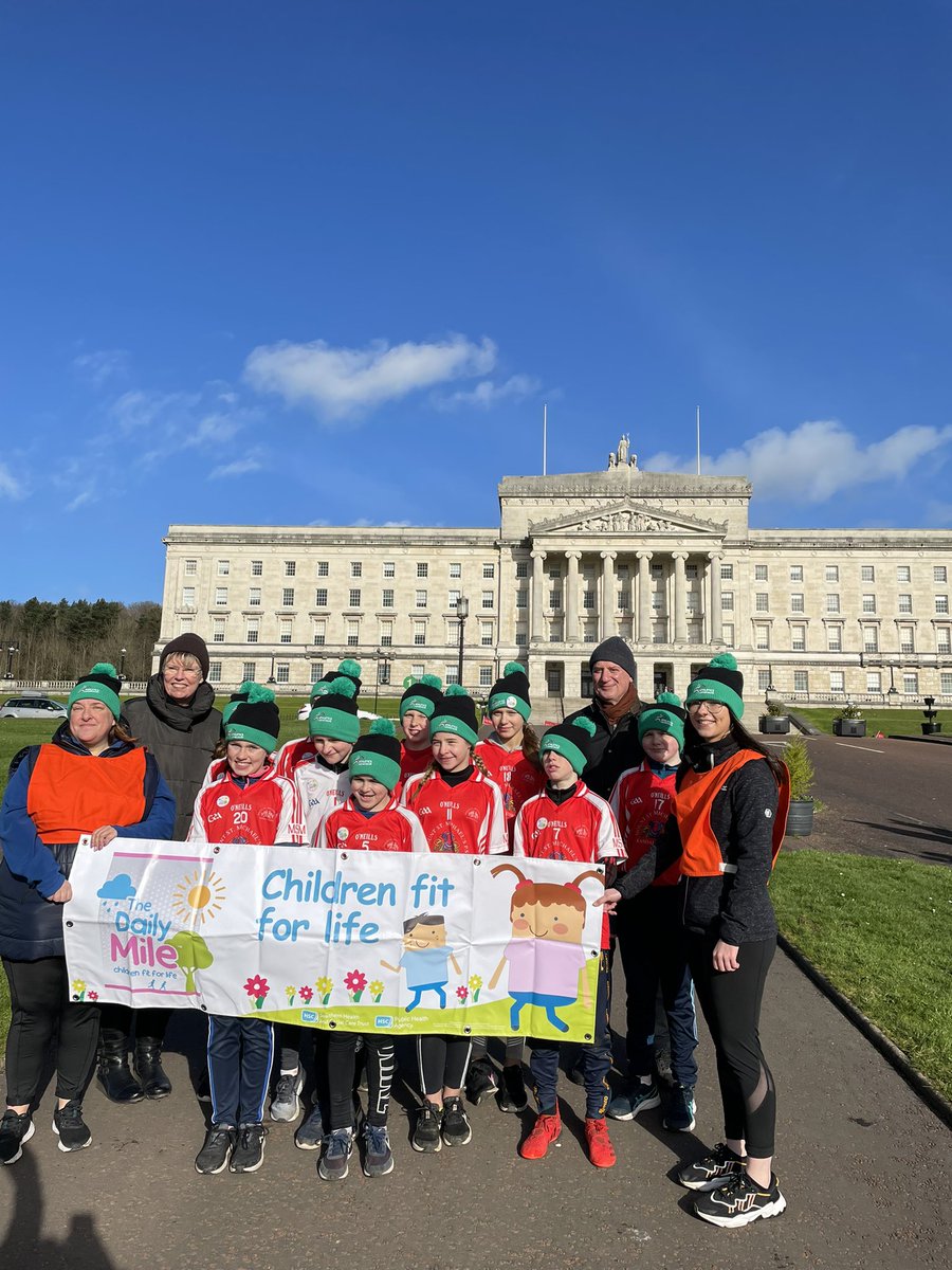 Huge well done to our team in Northern Ireland who organised for children to do their #DailyMile at the Stormont Estate this morning 👏 

They were joined by Ministers, MLA’s and Lady Mary Peters who all pledged to help get children #fitforlife

<a href="/BMckayredmond/">Dr Brenda McKay-Redmond</a> <a href="/babsmcconnell/">Dr Barbara McConnell</a>