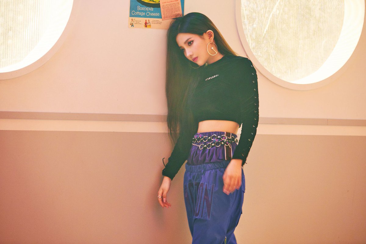 SMYGentertainm's tweet photo. #YUNA 
Teaser Concept 1
#QRN #SMYG #SM #YG #COMINGSOON https://t.co/DOECCndypx