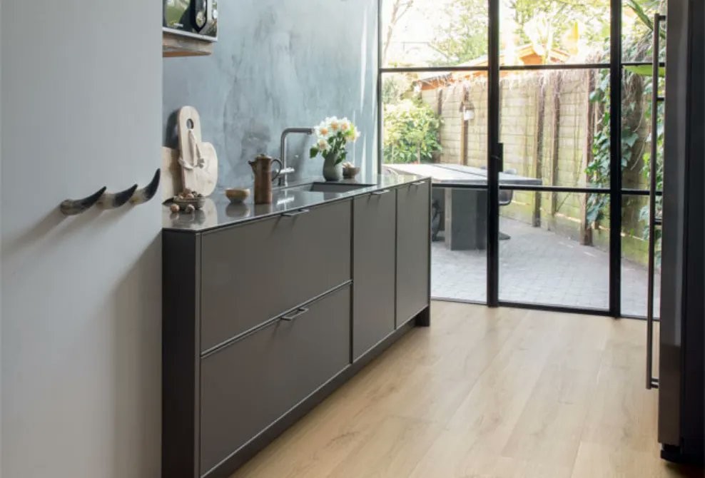 Eliteintslondon's tweet photo. Looking for sustainable #Flooring options? There are now #SustainableCorkFlooring to FSC-certified #Hardwood and ceramic tiles made with recycled materials to boost your home #Renovation #EcoCredentials. Discover 15 eco-friendly wall and flooring options @ https://t.co/hmbkn01TUq https://t.co/tdNsI9Vzd9