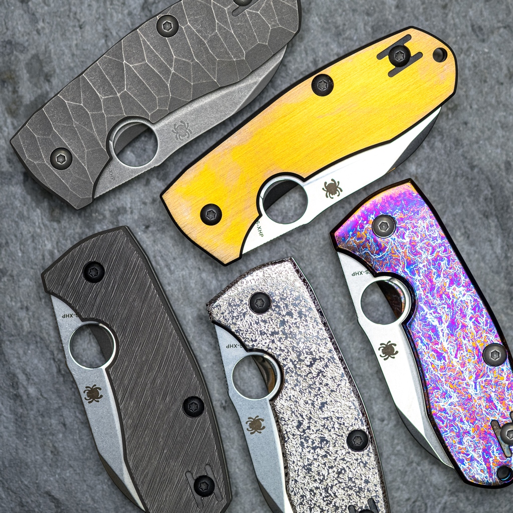 urbanedcsupply's tweet photo. The Knife Modders took a batch of the Spyderco Techno 2, and just freakin' ran with it! 😵😵😵

#urbanedcsupply #everydaycarry #knifemodders #pocketdump #geardrop #techno2 #titanium #edc https://t.co/kqXTE0BmCF