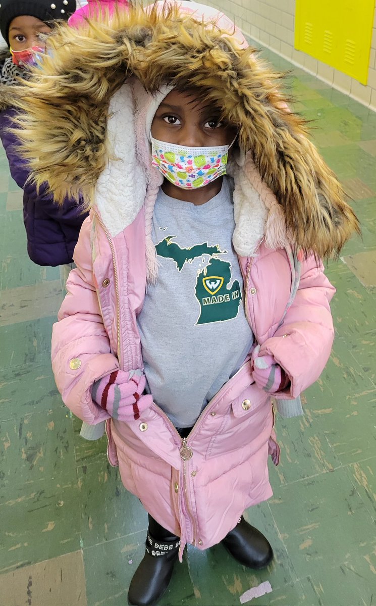 Students are representing their favorite college for Count Day <a href="/EdmonsonElemen1/">EdmonsonElementary_DPSCD</a> ! #therisecontinues #cohort2 #letsgo #DPSCD