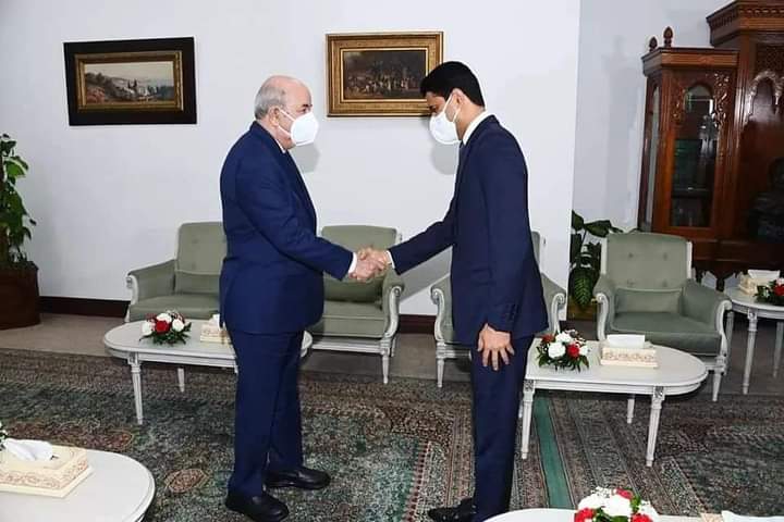 DzPatrent's tweet photo. تبقاو فية ذوك العياشة الي قالوا عن بي اين سبورت استغنات عن خدمات دراجي🤣🤣🤣🤣 https://t.co/CLmkhKFqqL