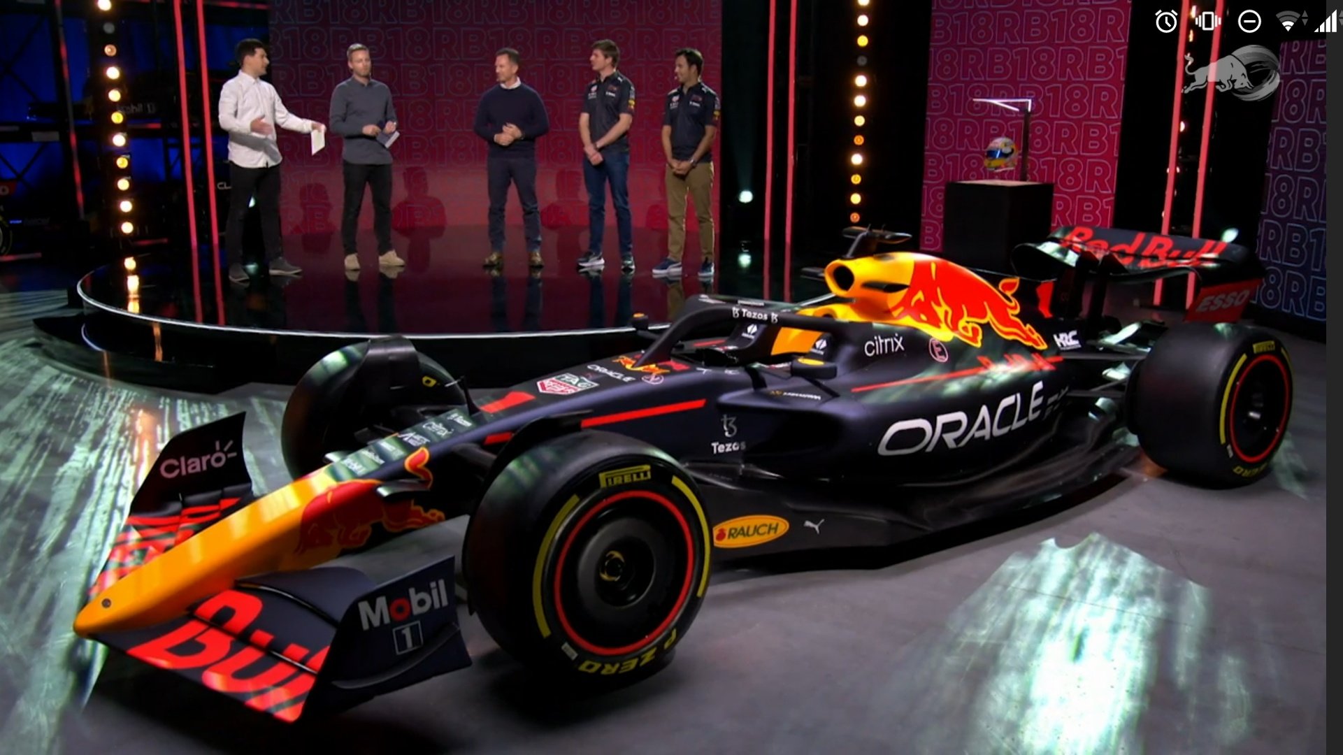 Aotw Fn2 R 不死蝶ライブ レッドブルレーシングrb18 実家のような安心感のあるカラーリング 王者の証であるカーナンバー 1 が眩しいぜ そして栄光のカーナンバー1の下にはhrc ホンダレーシングのロゴが Made In Japanのパワーユニットを受け継い