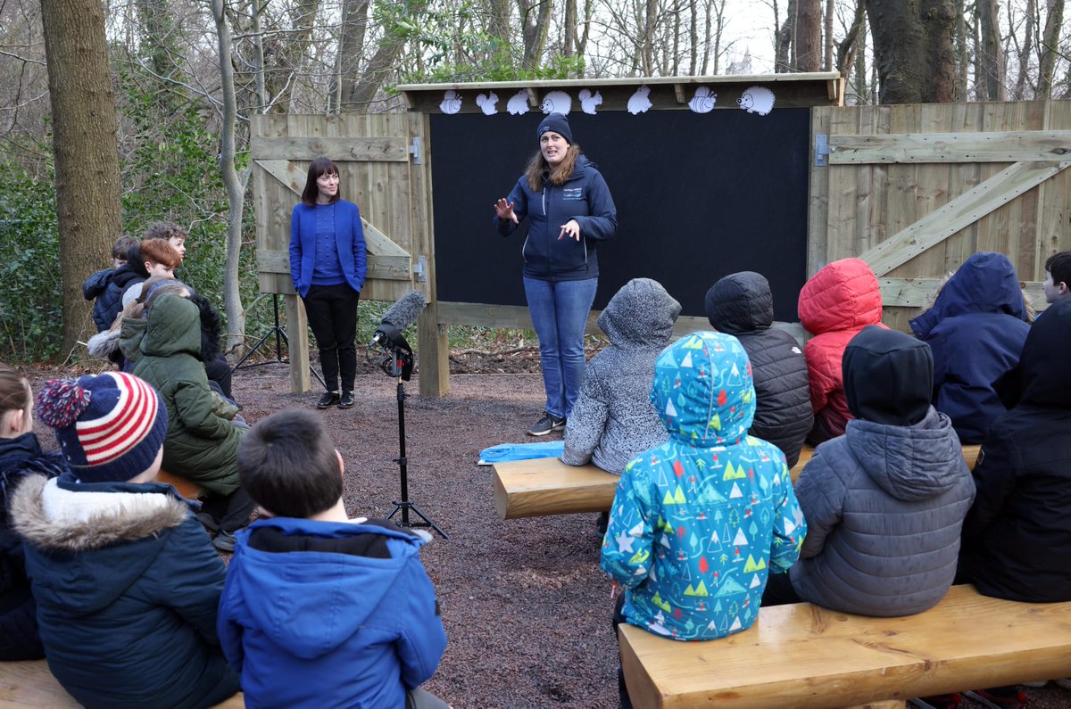 Lovely to meet pupils from <a href="/parklodgeschool/">Our Lady of Lourdes</a> &amp; Cavehill PS to formally open the natural flood management scheme, take a walk along the new forest trail &amp; join them in the new outdoor classroom in the grounds of Belfast Castle in North Belfast. More info 👇 infrastructure-ni.gov.uk/news/infrastru…