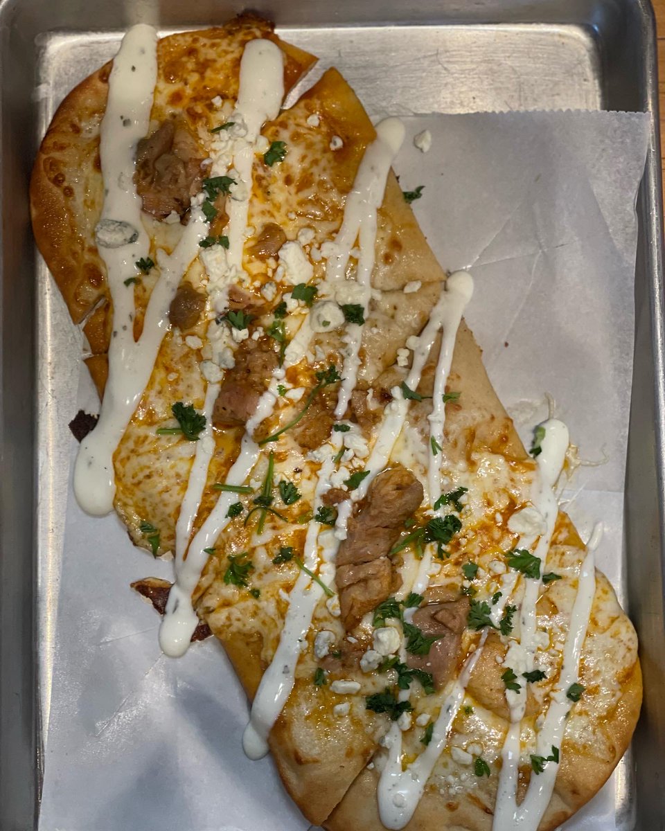 SibRevBrew's tweet image. 🍕Happy National Pizza Day🍕 
Swing by the Taproom to eat a flatbread with us 🍕 
Kitchen is OPEN until 8pm! 

#nationalpizzaday #srbrew