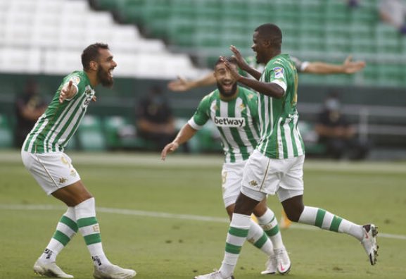 LorenaNR19's tweet photo. Buenas noches .. 💚 https://t.co/7iPQlEa3Vw