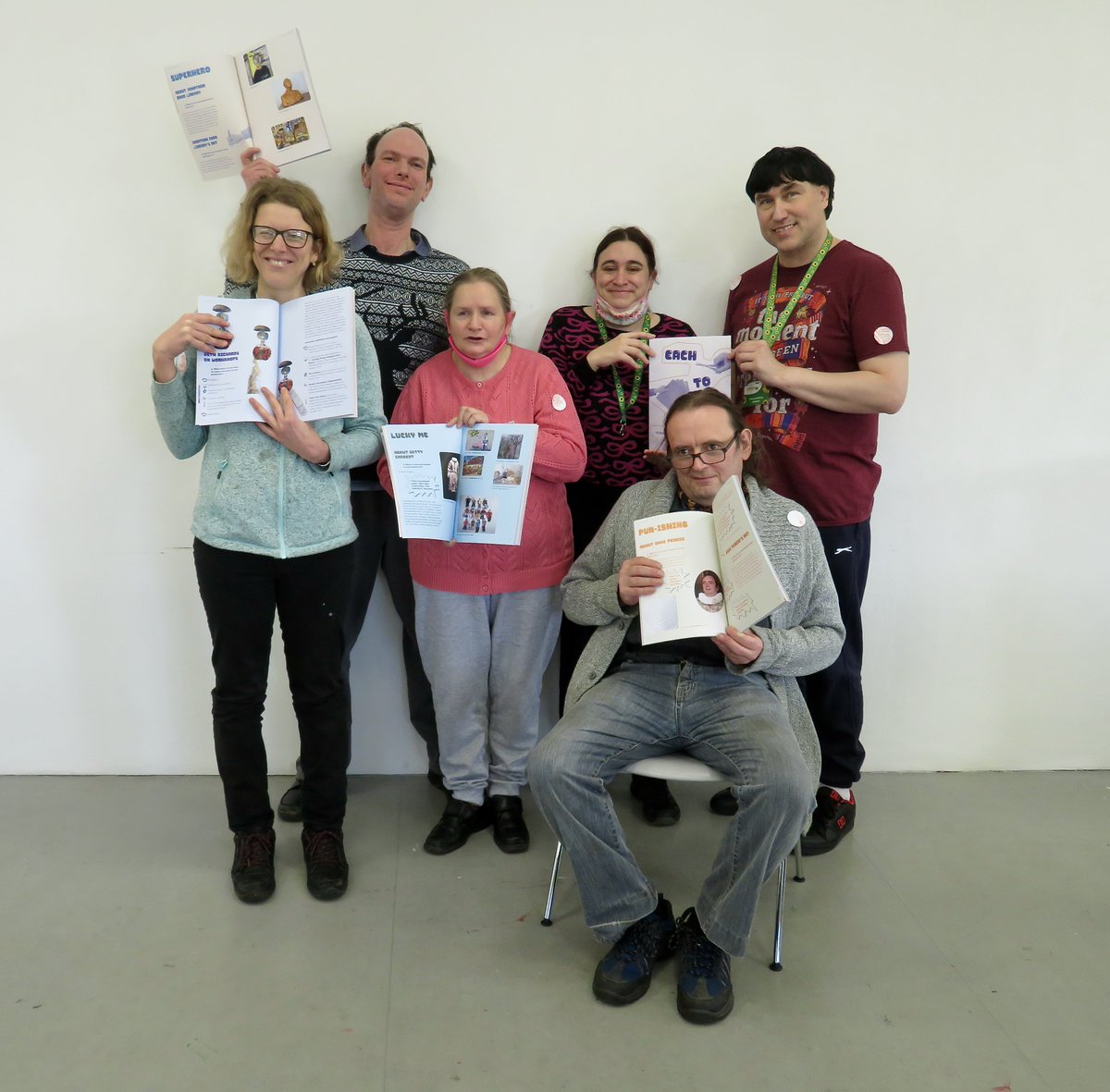artinmotion45's tweet photo. Art In Motion invites you to celebrate the launch of our new art activity book Each to Another. Created in collaboration with indie press No Bindings 

Free drop-in creative event and book launch.

Thursday 3rd March 11:00 – 15:00  
Arnolfini, 16 Narrow Quay, Bristol BS1 4QA https://t.co/7i4pobQSIi