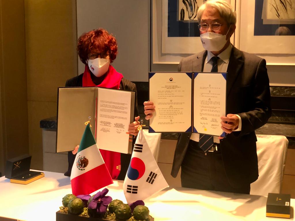 #VinculaciónIMR 

A través del Memorándum de Entendimiento entre el Instituto Matías Romero y la Academia Diplomática Nacional de Corea, ambas instituciones impulsaremos la investigación y la formación diplomática bilateral #DiplomaciaMX.