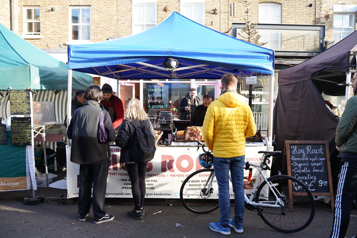 NerimanSandwich's tweet photo. #Hackney #Eastlondon #BroadwayMarket #London #everyweekend #hogroast #tasty #delicious #streetfoodlondon #londonmarkets #freerange #Foodies #foodporn #ilovehackney #applesauce #crackling #welcome https://t.co/TNgPhm0LCQ