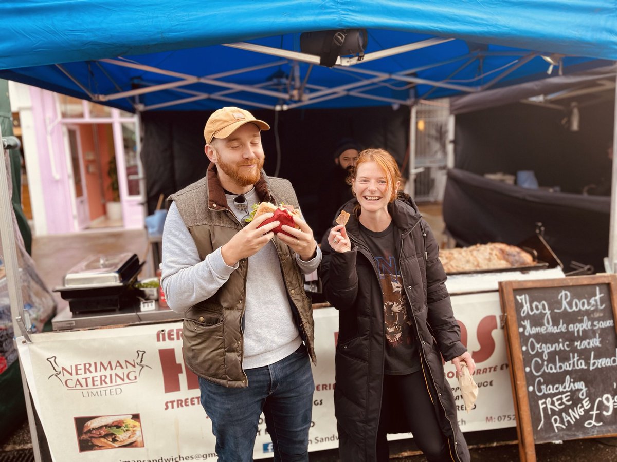 NerimanSandwich's tweet photo. #Hackney #Eastlondon #BroadwayMarket #London #everyweekend #hogroast #tasty #delicious #streetfoodlondon #londonmarkets #freerange #Foodies #foodporn #ilovehackney #applesauce #crackling #welcome https://t.co/TNgPhm0LCQ