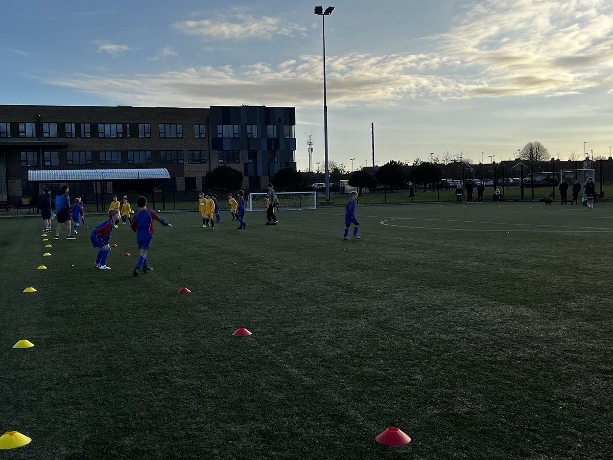 S_A_Sport's tweet photo. Today was the turn of the Yr3/4 Football Finals hosted @tlasportandtech 
98 Players
50+ Goals
25 Fixtures
10 Schools
10 Sports Leaders
6 Pitches
2 Groups
1 Venue

0 Penalty shootouts https://t.co/qXMTLlSkYh