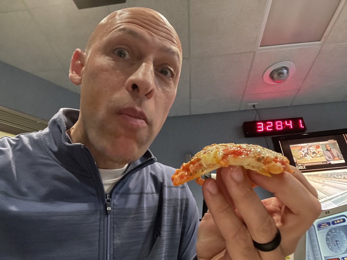 gmatzek's tweet photo. Happy #nationalpizzaday! Afternoon snack @620wtmj brought to you by @Palermos_Pizza! #Connies https://t.co/7SG6CpSisY