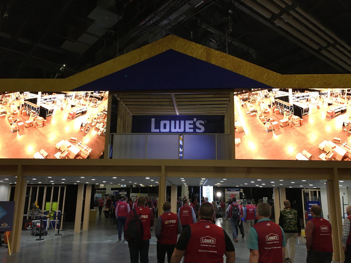 1889Lowes's tweet photo. Super pumped. Going into the SMM product showcase.  Let’s go!!!!!!!!   Lowe’s giving is the tools to do the job and take care of everyone. Best company ever.  Feel like orange juice. We are crushing oranges this year. @Bracken73. #LowesSMM https://t.co/Z9vgVsYuN4