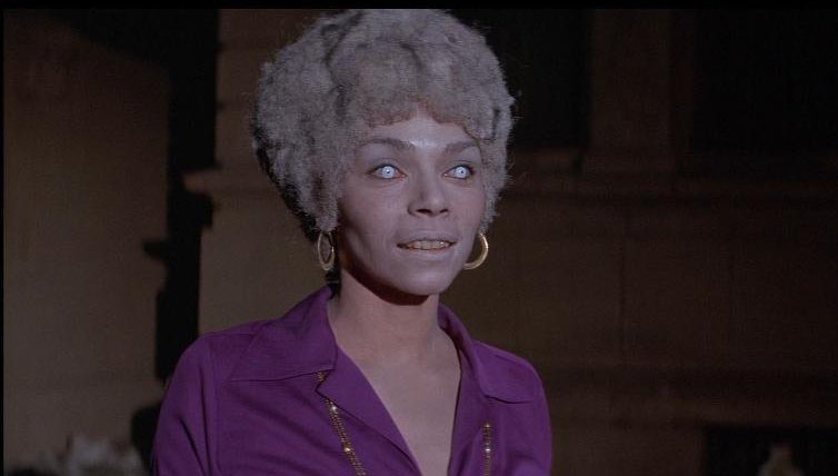 человек омега 1971. человек омега / the omega man (1971) постер. человек омега 1971 постер. омега это человек. человек омега.