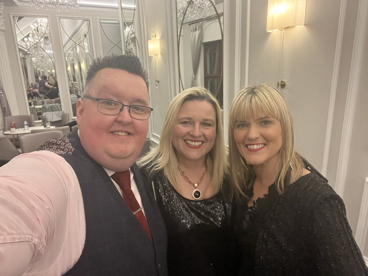 TheBellassing's tweet photo. We had a blast at the Northern Ireland Country Music Awards, thanks to Malcolm for having us and especially to the band for backing us ☺️🎵🎵@derekryanmusic 🎵🎵 https://t.co/gz5wnZH1Az