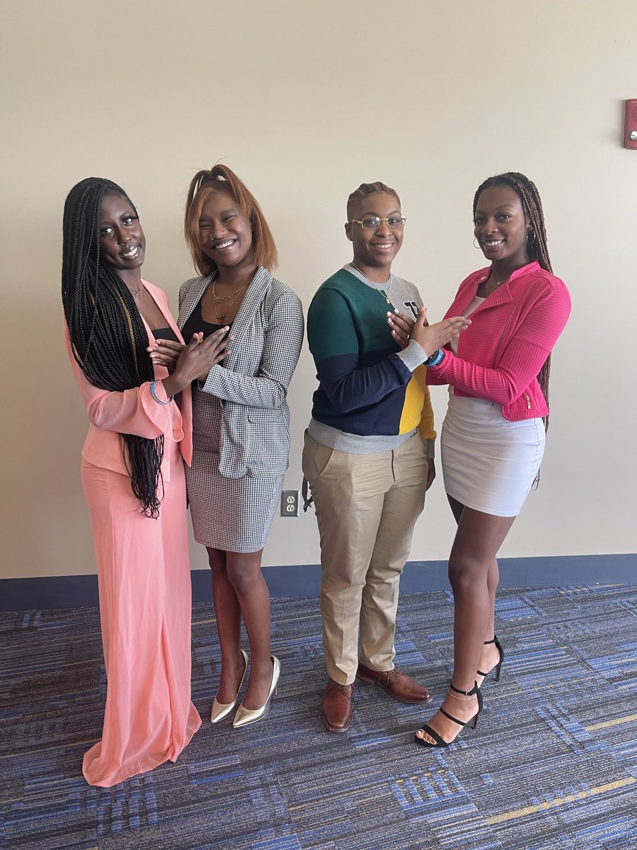 A_16_5P_Angels's tweet photo. Happy Founders Day to all our of Angels ⚡️💙 #57years #pershingangels #foundersday #chirrppppp https://t.co/82rwm3ArJh