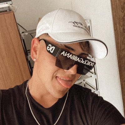 Dime tú si apagamos la luz 😈♠️