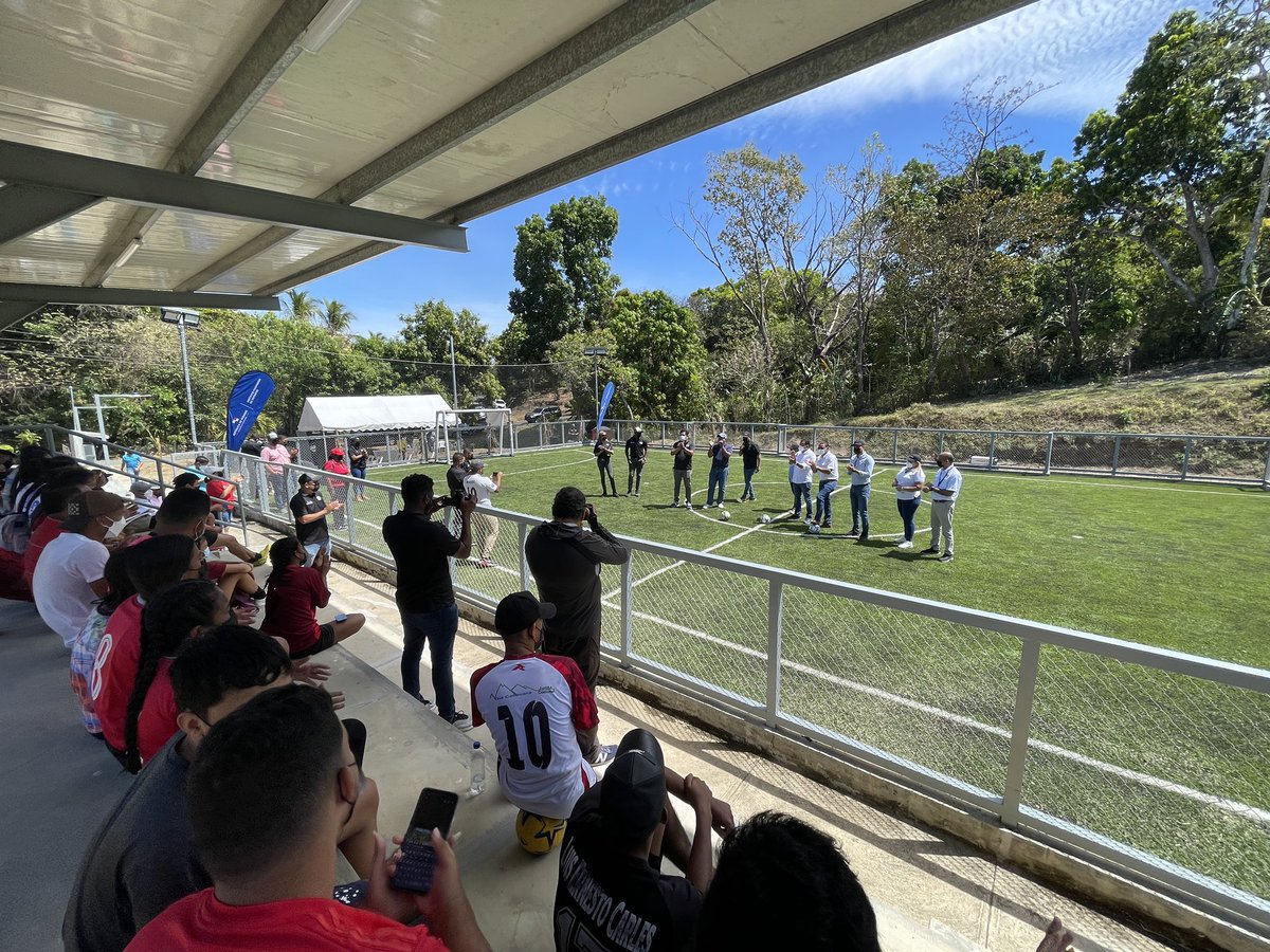 Acto de entrega de la cancha sintética de Olá, en beneficio de la juventud. <a href="/Pandeportes/">Pandeportes</a> <a href="/hectorbrands/">Hector Brands</a> <a href="/NitoCortizo/">Nito Cortizo</a> <a href="/gabycarrizoj/">José Gabriel Carrizo</a> <a href="/melvinaguilar04/">H.R. Melvin Aguilar</a>